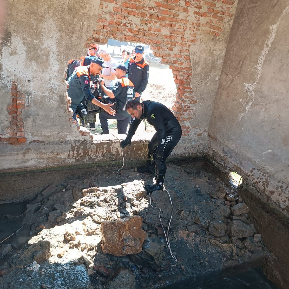 Van'da Kaybolan 2 Yaşındaki Çocuk, Su Kuyusunda Ölü Bulundu
