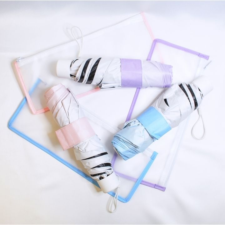 ryokuyou_goods's tweet photo. 📢  新商品【3カラー遮光折りたたみ傘】
梅雨～夏にぴったりなブルー、ピンク、パープルの3色展開🎉
グラデーションカラーが可愛いUVカット100%の折りたたみ傘🫧
1色印刷でオリジナルデザインを印刷できます✨上品なフロストカラーのケース付き🎵50本～製造可✅ 
🔻商品ページ
https://t.co/nWEezsUv6E https://t.co/cw5Gx7mQqq