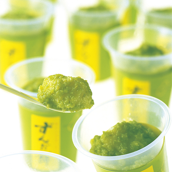 _zundasaryo's tweet photo. ／
旅の締めくくりはこれで決まり！
ずんだ茶寮の「新幹線セット」
＼

ずんだシェイク＋ずんだ餅のテイクアウトセット！
新幹線の中でずんだを堪能できる最高のおともです🚅💚

仙台駅3階「ずんだ茶寮 仙台駅ずんだ小径店」でご購入いただけます。
仙台にお越しの際はぜひお試しください✨ https://t.co/iajGHw1i4g