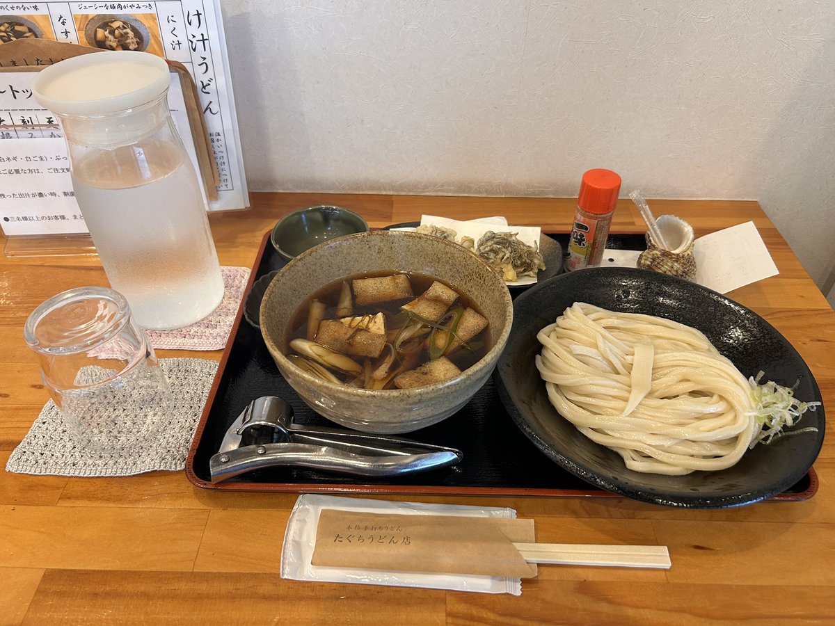 Coptosoma's tweet photo. 調査対象としては適切な時期に発生株を見つけないと紛れ当たりすらない反面、集中した目さえあれば天候に左右されない…幾らかのヒントと予想外の成果があり、雨ばかりの幸運な遠征だった（亜熱帯の暑さを直受けしながら歩き続ける方がしんどい） https://t.co/TvdDeTS45g