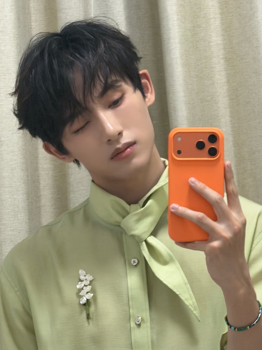 soonyunqi's tweet photo. WINWIN WINK https://t.co/p0ivWFZQ2i