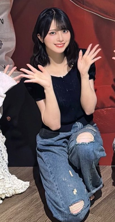 papiyonkun2's tweet photo. 【覚醒】この時代の最強アイドル、佐々木舞香さんに決定するwww

顔が強すぎれば、体の露出なんていらない証明ね！ https://t.co/MhsoFpKx8z