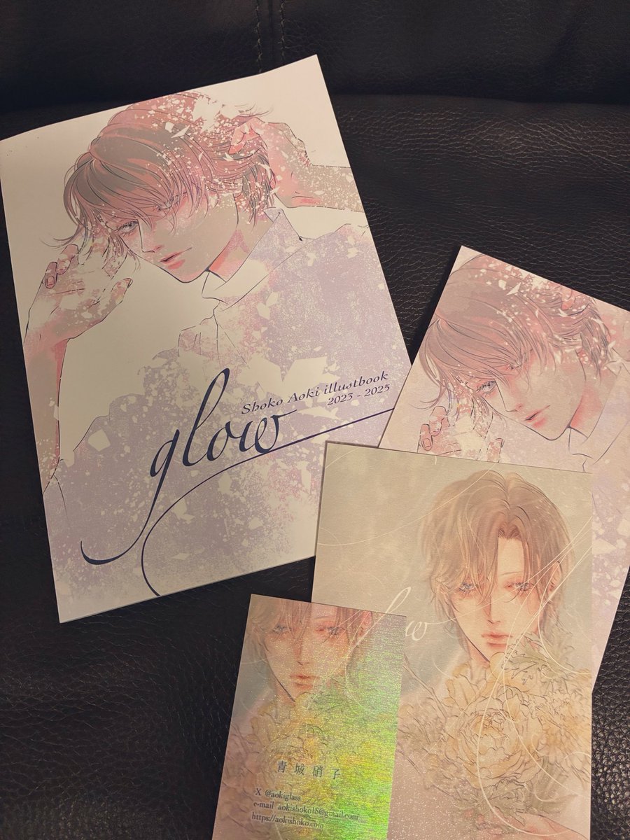 urara_no_5's tweet photo. 青城硝子さん＠aokiglass に描いていただいた美少年を眺めて、奮起して作品を仕上げようと思いながら、他の麗しいメンズにも目を奪われて。今日は目の保養の日となりました🩵 https://t.co/X4wxtrVSZV