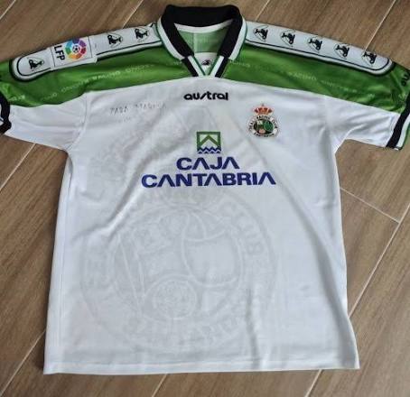 Aitor_Alexandre's tweet photo. @OskarGarcia16 @realracingclub Sé que voy a contracorriente, pero teniendo en cuenta que la sacó la APR hace poco, creo que sería un error.
Creo que la elegida será esta: https://t.co/VZ4yb57oJ1