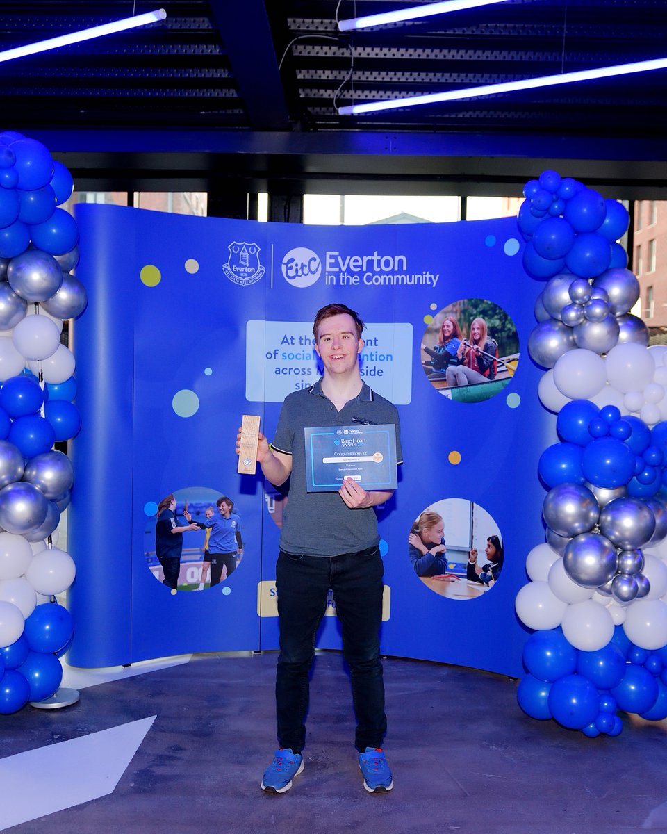 Everton in the Community tweet media