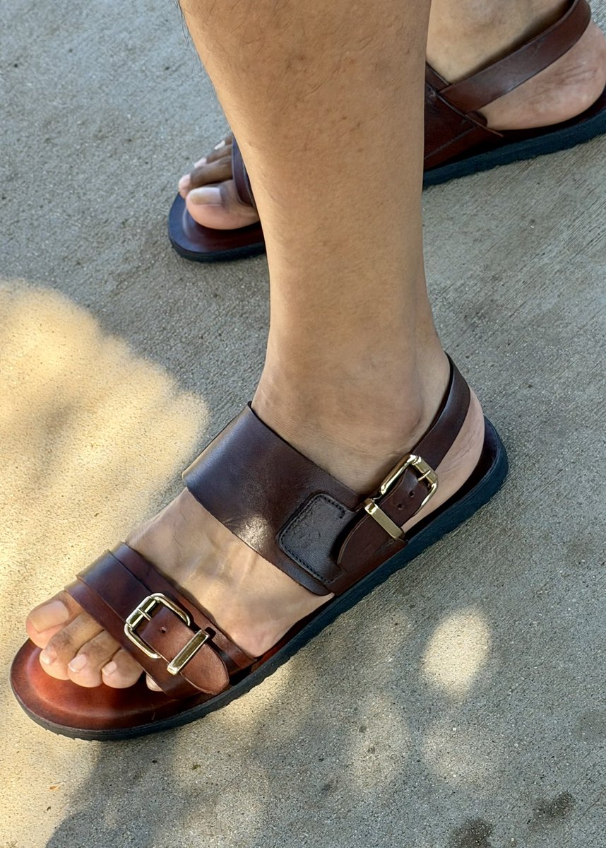 LucMartin69's tweet photo. sandal+dawgs
luc martin [size 11-12]🇺🇸🇲🇽
follow on IG • flickr @itslucmartin69
facebook @Luc Martin https://t.co/cvzuacjkdl