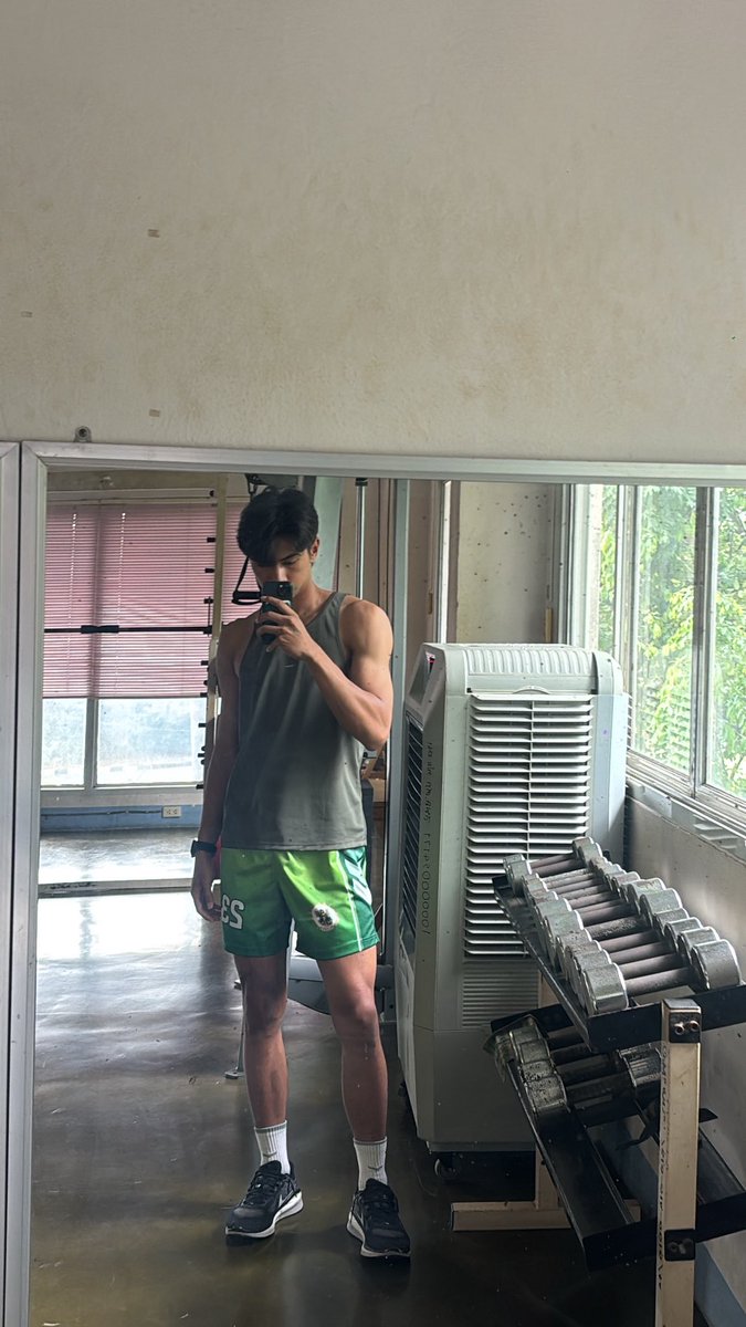 Boss_05_03's tweet photo. ฟิตเนส Day 1🫪🤦🏻 https://t.co/8Y1Uj2faU7