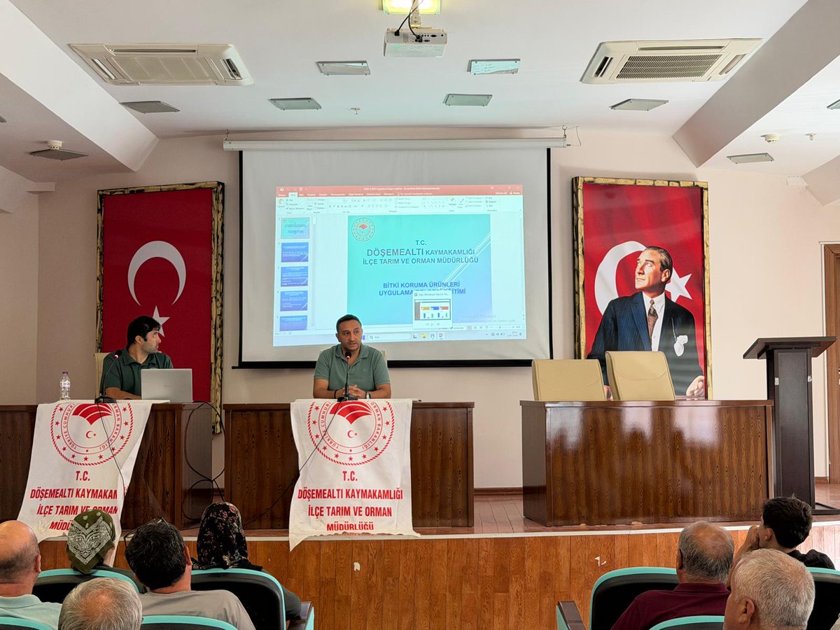 GthmIlce's tweet photo. 🌿Döşemealtı’nda Çiftçilerimize B-RECETE ve Bitki Koruma Ürünleri Uygulama Eğitimi Verildi.
Halk arasında "Zirai İlaç Atma Belgesi" olarak bilinen yetki belgesi için üreticilerin başvuruları yerinde alındı.
@ErkannCakar
@FratErkal
@unalcakici07 https://t.co/Tu5MvCMqPN