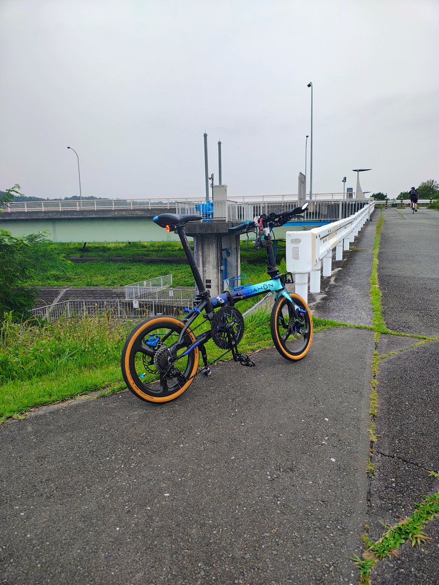 kojirou4941's tweet photo. #チャリ通
#多摩川
#K3plus
寄り道&買い物を済ませて帰宅🚲 𓂃 𓈒𓏸
雨がパラパラと降り出してきたからちょっと焦った(>ㅿ<;;)
結局パラパラとしただけで特に濡れることはなくて良かった😊
明日は朝から☔予報なのでしっかり雨対策の準備ないと❗
それでは夕飯食べて明日の準備します👋🏻 https://t.co/AnTZfy6dZC