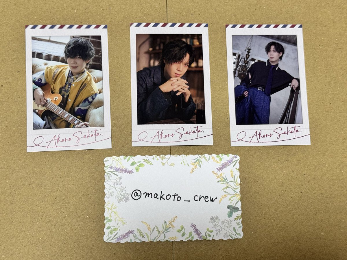 makoto_crew's tweet photo. あほの坂田  となりの坂田  チェキ ミニフォトカード  2026 交換 

譲：1枚目

求：2、3枚目 (3枚目は坂田くじE賞A)

夏ツアー(仙台両日)、たぬわん(仙台、東京)での手渡しor 郵送(ポスト投函)

お気軽にお声がけ下さい🙆‍♀️

#あほの坂田グッズ2026
#あほの坂田チェキ
#となりの坂田チェキ https://t.co/mwdzvzm5kL