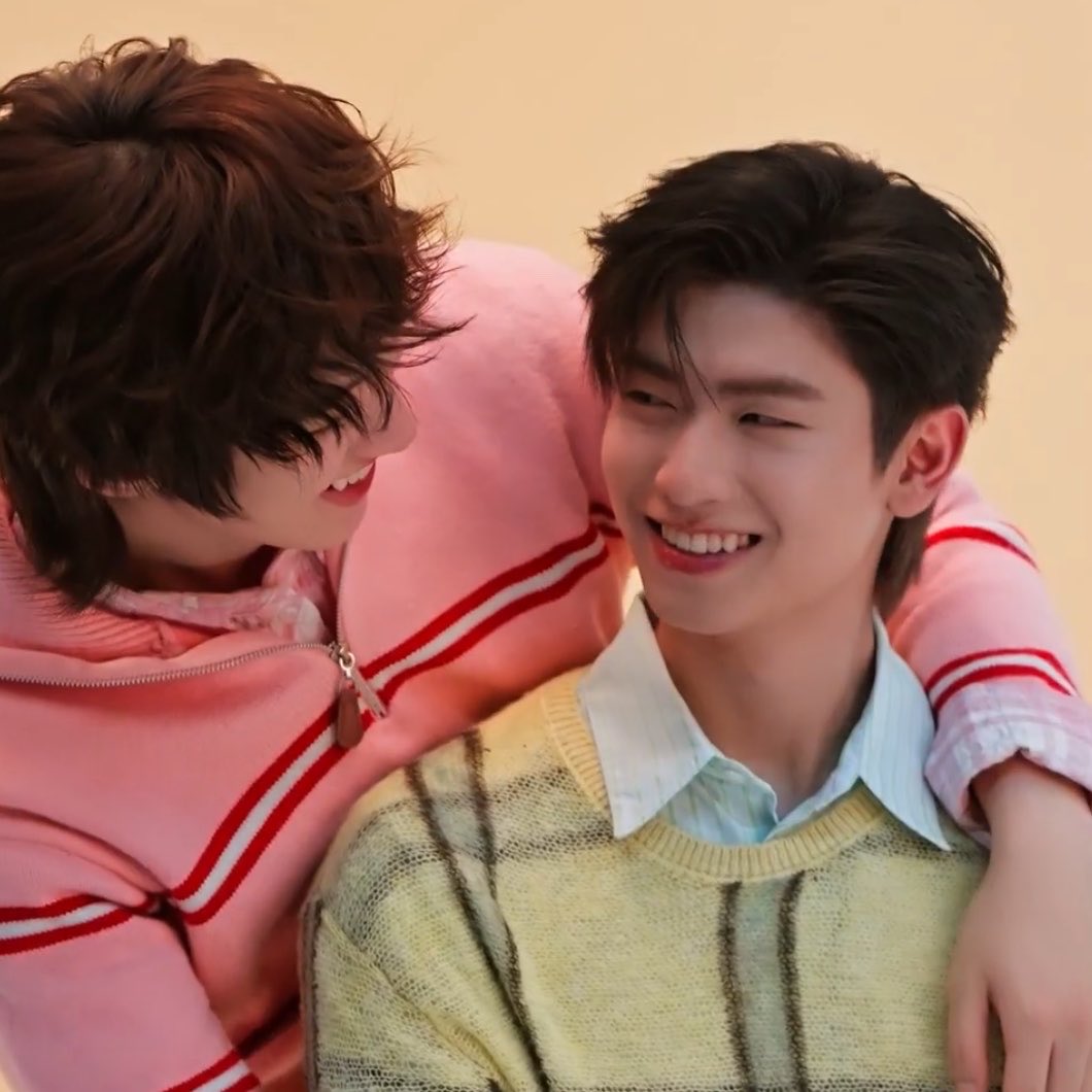soodtmk's tweet photo. จัดอันดับศิลปินที่เหมือนชั้นในด้านชอบคนหล่อ
อันดับ 1 น้องก้อง https://t.co/giYhJaF7pB