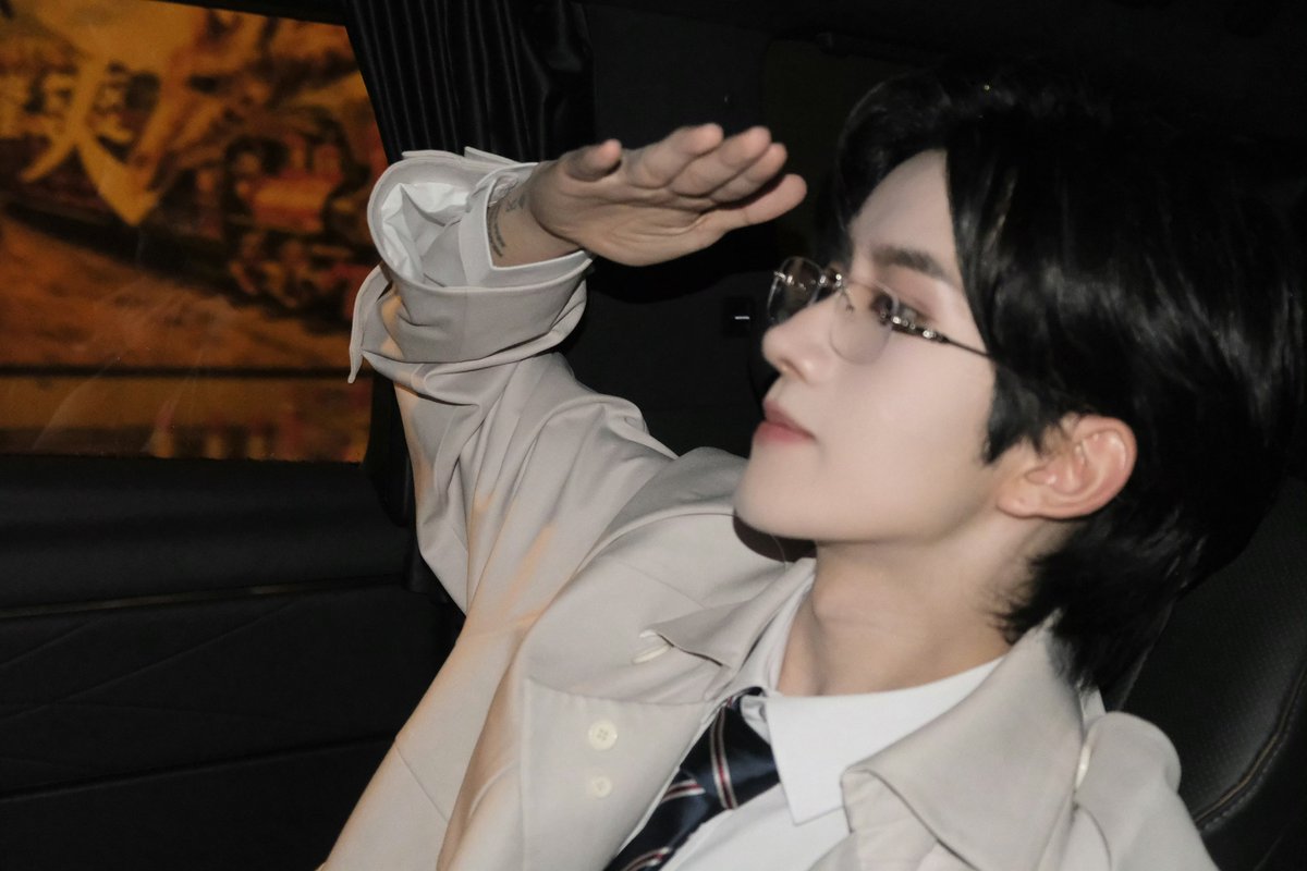0rangeFair's tweet photo. 260701 weibo

Moment 🧩🧩

#EliotHuang #HuangXing #黄星 #XingQiu #XYQQJ https://t.co/vuONAHKDU4