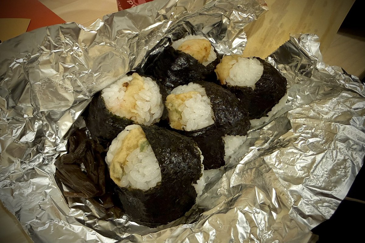 DaisukeKawai's tweet photo. 【ライブレポート】
大阪の翌日は名古屋Zepp NagoyaにてOriginal Loveセンス・オブ・ワンダーツアーでした。
熱くクールに終えました。
お越し頂いた皆様、ありがとうございました🙇🏻
千寿の天むす、最高でした🍙 https://t.co/KA8dhgGML6