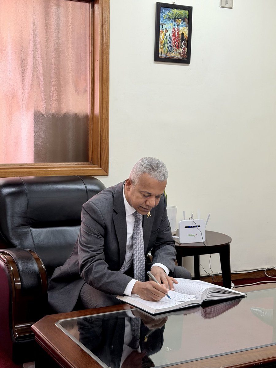 UbaloziAddis's tweet photo. H.E Amb. Innocent Shiyo received H.E. Amb. Dr. Afkar Nadhim Ali Al-Farsi, who paid a courtesy call at the Embassy of the United Republic of 🇹🇿. The meeting provided an opportunity to reaffirm the longstanding diplomatic relationship b/n the Gov/t  of🇹🇿 &amp; the Sultanate of Oman 🇴🇲. https://t.co/Lq8RX2Mj3S