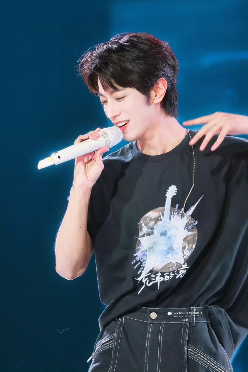 peienbunnys's tweet photo. you know iam the most prettiest omega in the world do you agree https://t.co/HuCsfIBT2j