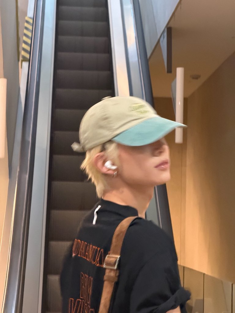 EVANPOPBASE's tweet photo. #EVAN spoiling EVERs with pictures via WEVERSE DMs 🫶🤍 https://t.co/jiPDSN4Tbv