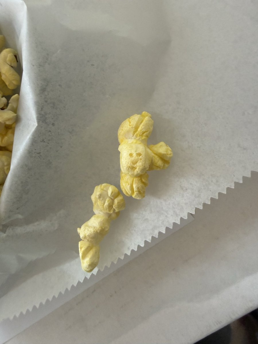 DsLadybella69's tweet photo. When your popcorn has character. https://t.co/8Ytd7NsXsr