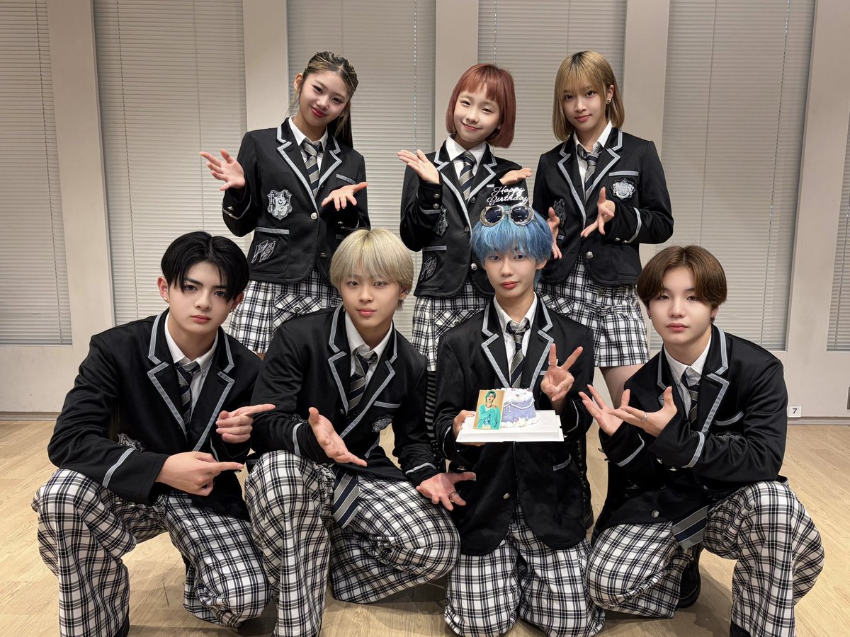 we_are_PG_'s tweet photo. 🎁⋆⸜⊹₊ 𝐇𝐚𝐩𝐩𝐲 𝐁𝐢𝐫𝐭𝐡𝐝𝐚𝐲 𝐭𝐨 #KAREN ₊⊹⸝⋆🥳

😻 PG男子の末っ子KAREN
🟣 REiとウィンク😉✨
🏫 放課後モードなKAREN🏀
🎂 7月1日で14歳‼︎

#PG #全国ツアーを目指す https://t.co/rBtTRfetZe