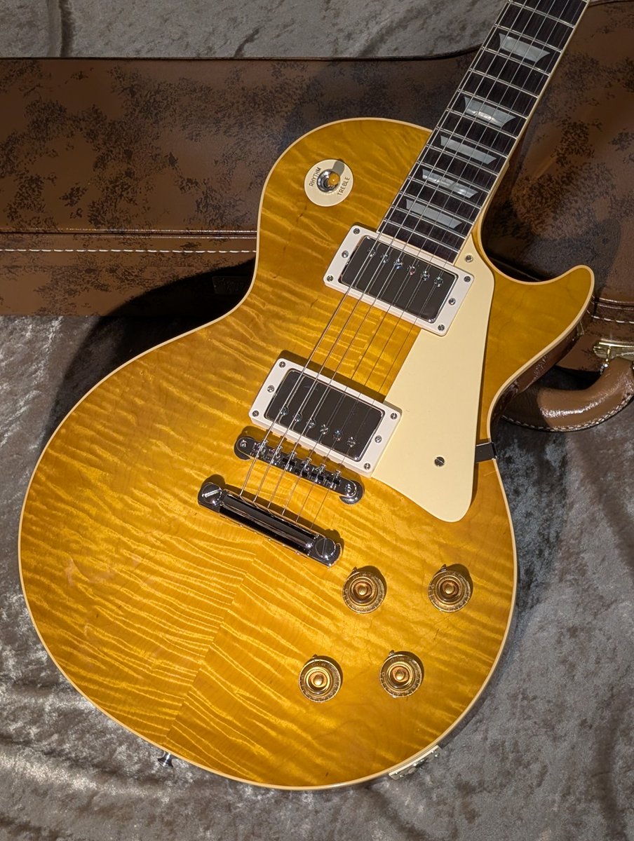 GCLUB_TOKYO's tweet photo. 【2F新着品】
Gibson Custom Shop Historic Collection 1959 Les Paul Standard Reissue "R-Top" Gloss s/n 96824
https://t.co/3LtNX9lGG4
https://t.co/GhXXZjiLUi
https://t.co/adCIuMKGI8
#gibsoncustomshop
#gloss
#lemonburst https://t.co/s2XaV6weMZ