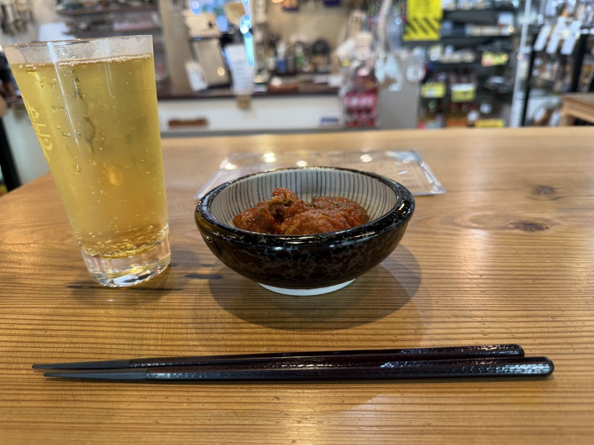 0043DS's tweet photo. 明日から事務所異動。今の拠点での最後の思い出に立ち飲みに来ました。しばらく来ることができないと思うと、寂しい
#立ち飲み https://t.co/jTH8ekLwNz