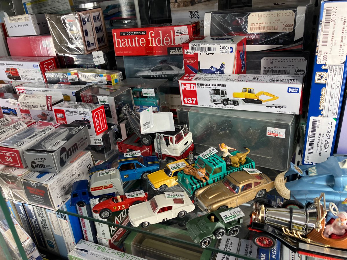 bookoff_OP_HO's tweet photo. 🚙ビークルコーナーショーケース🚗

新商品展開してます❗️

#BSB横浜東戸塚オリンピック店 
#BOOKOFF 
#トミカ https://t.co/kh2IwagOHZ
