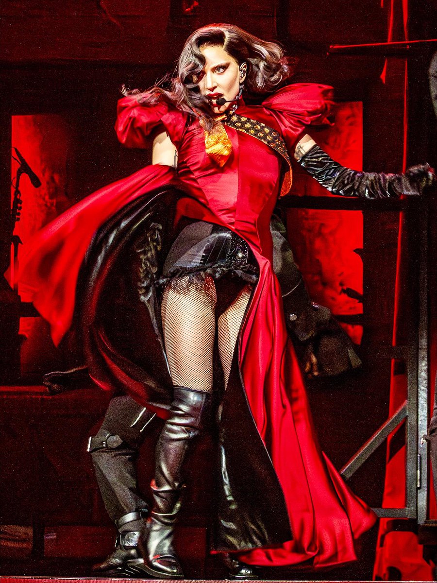 1Goddess_Gaga's tweet photo. I will never get over The MayhemBall. https://t.co/gILkwTujn0