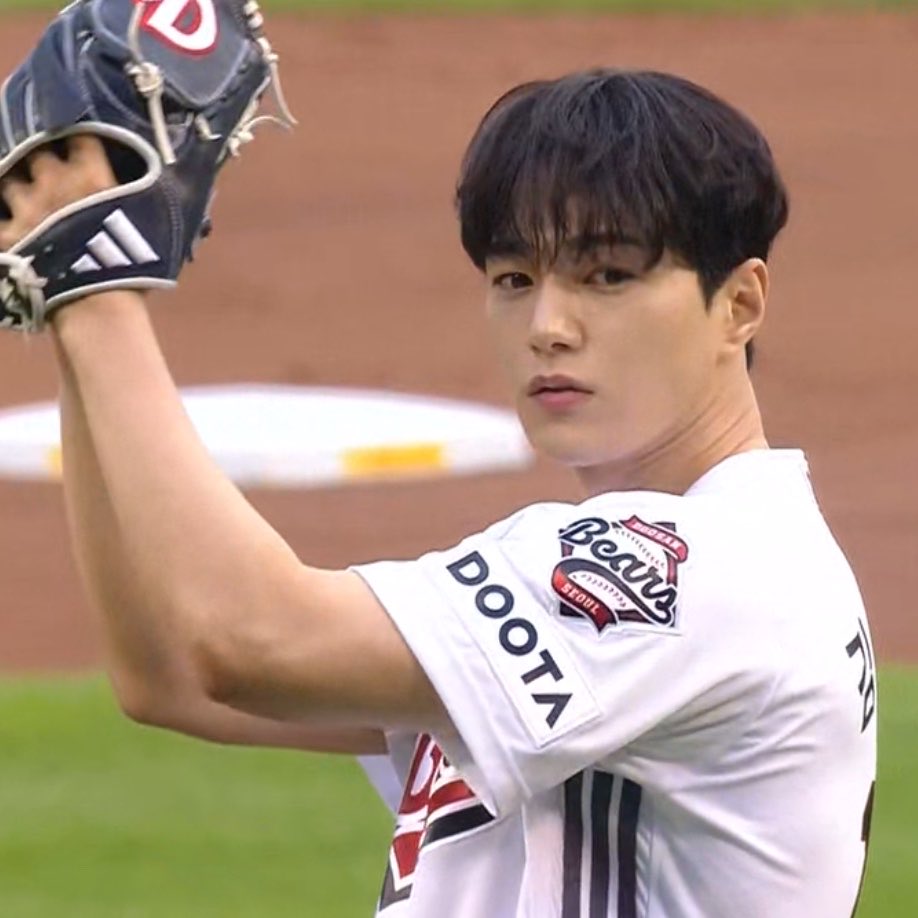 dobearsan's tweet photo. 와 https://t.co/LzU0KFGoqy