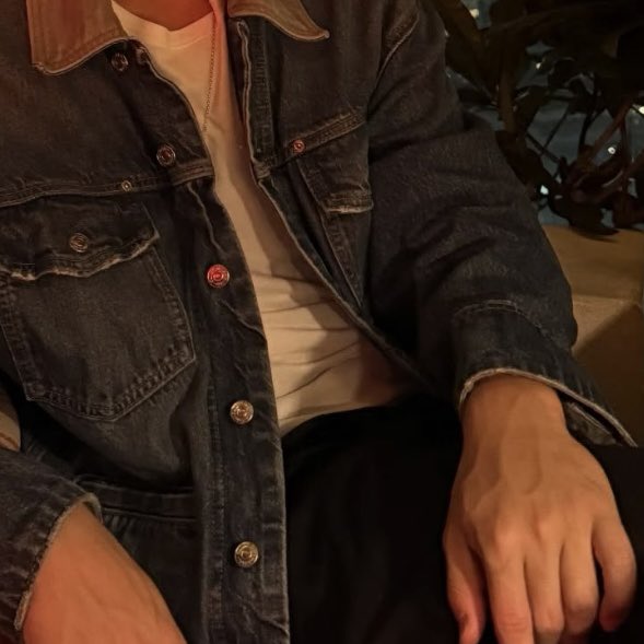 caQwQt's tweet photo. 手指粗粗的感觉很爽啊谁懂😋 https://t.co/f1tstm1Vfe