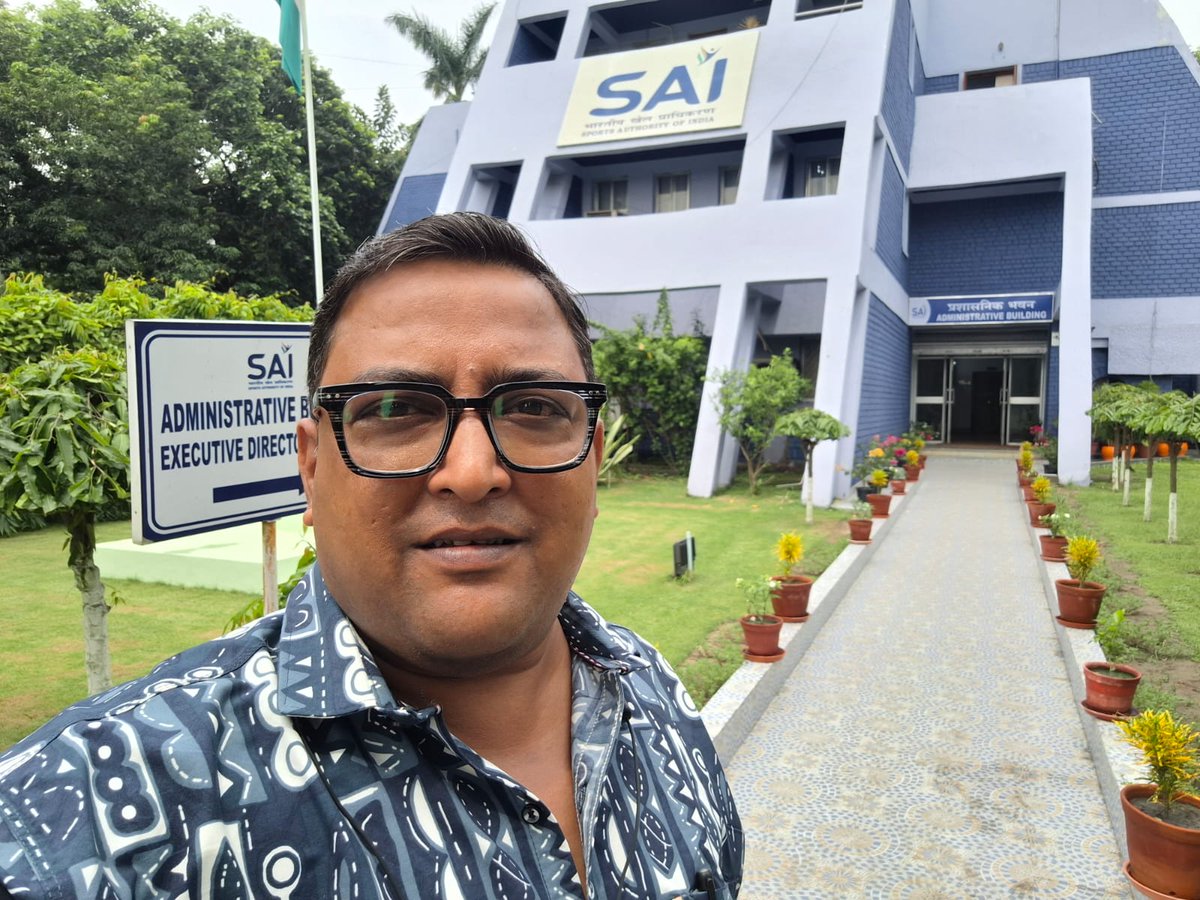 CamBabon's tweet photo. ভবিষ্যতে কী অপেক্ষা করছে জানি না। তবে আপাতত ক্রীড়া সাংবাদিকতাকে বিদায়।

১ জুলাই থেকে পেশাদার জীবনে এক নতুন অধ্যায় শুরু হল। স্পোর্টস অথরিটি অফ ইন্ডিয়া (SAI)-এ ক্রীড়া পরামর্শদাতা হিসেবে যোগ দিলাম।

আপনাদের আশীর্বাদ ও ভালবাসা প্রয়োজন। 🙏🏽 https://t.co/UZKj4qdKMl
