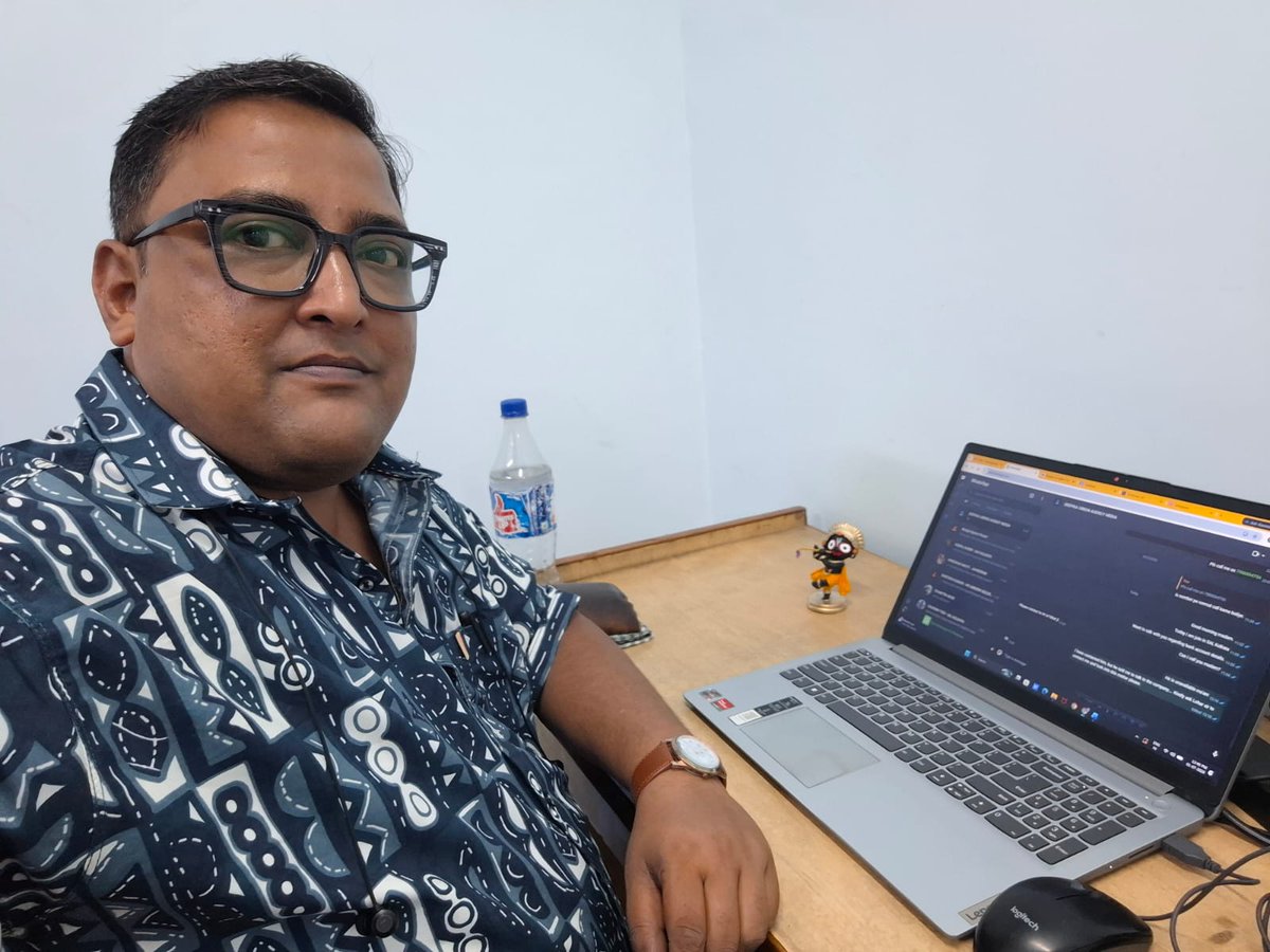 CamBabon's tweet photo. ভবিষ্যতে কী অপেক্ষা করছে জানি না। তবে আপাতত ক্রীড়া সাংবাদিকতাকে বিদায়।

১ জুলাই থেকে পেশাদার জীবনে এক নতুন অধ্যায় শুরু হল। স্পোর্টস অথরিটি অফ ইন্ডিয়া (SAI)-এ ক্রীড়া পরামর্শদাতা হিসেবে যোগ দিলাম।

আপনাদের আশীর্বাদ ও ভালবাসা প্রয়োজন। 🙏🏽 https://t.co/UZKj4qdKMl