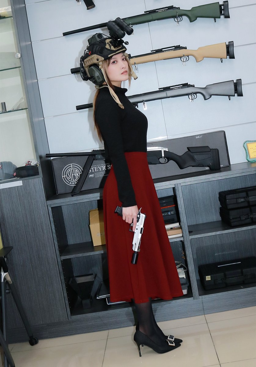 TacticutePink's tweet photo. 拍了一直忘記發(
初春時開始增加短影音的拍攝服務
然候就每天屁顛屁顛的跑到客戶公司玩XD
#Airsoft #Airsoftgun #Hicapa #Modifyairsoft
#Tacticute #AORPINK https://t.co/tuaYiDaj5l