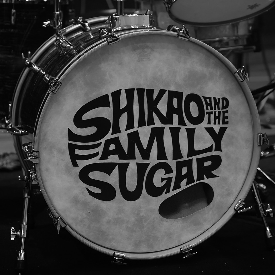 MusicChannel_J's tweet photo. スガ シカオ、アルバム『BEST SESSIONS!』から「ストーリー」を先行配信！ 併せてティザー動画第一弾も公開！

「ストーリー」
配信：https://t.co/80QQwdBq3m

アルバム『BEST SESSIONS!』
ティザー動画：https://t.co/m5WU1cjXuV

@shikaosuga
#SugaShikao #スガシカオ #BESTSESSIONS
#Jpop #MCJ https://t.co/aiTdFf4Ceo