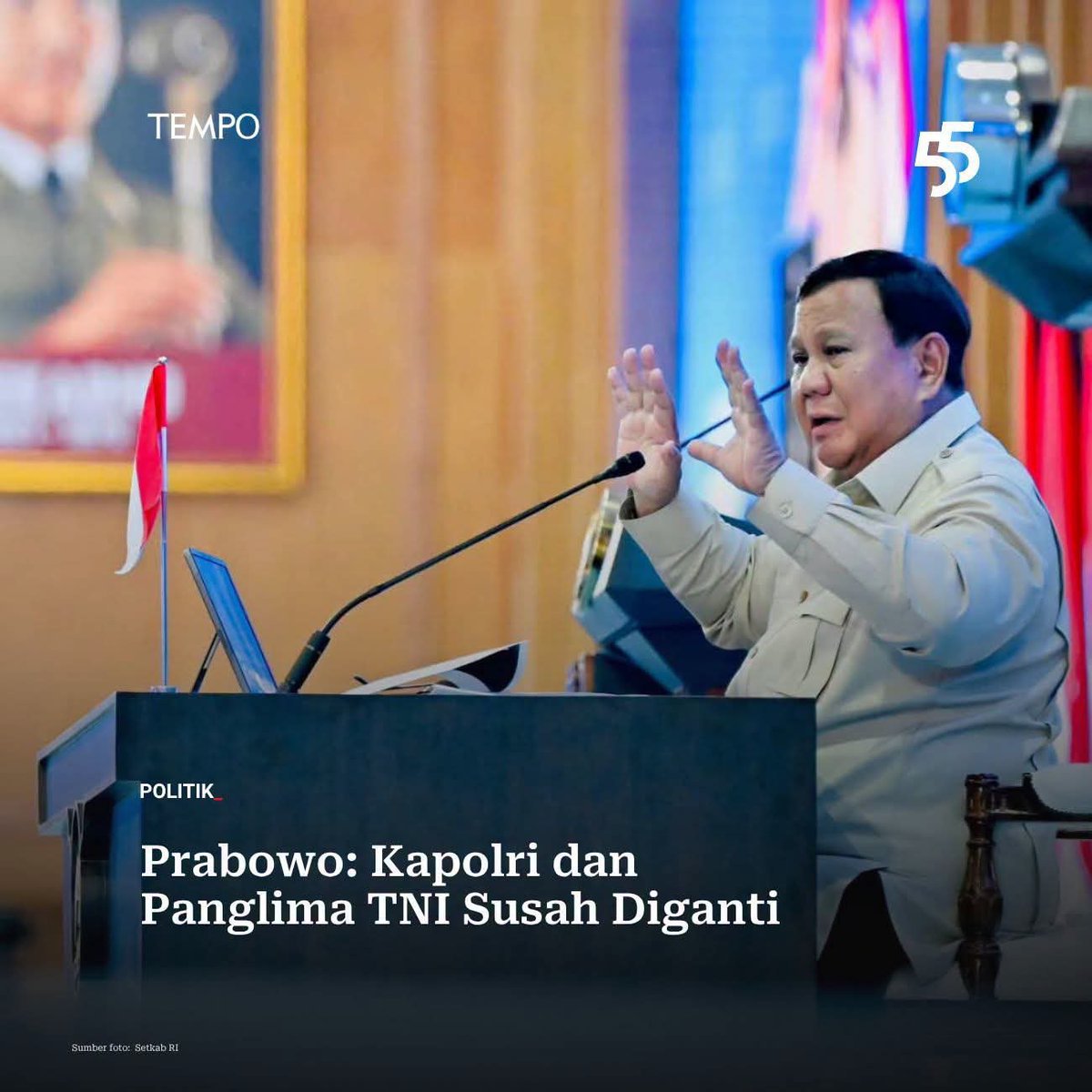 jemmy81485936's tweet photo. Apakah Polri dan TNI sudah TIDAK ada yang Berani bersuara?takut?
Jadilah AYAM SAYUR kalian!!!
Jangan salahkan  Rakyat yg akan menggantikan mereka nanti!
Prabowo presiden Omon omon.
Hei kalian yg pilih Badut ini...PUAS??? Apa hasil dari beras 10 kg dan sembako lainnya?
Hancur!! https://t.co/bksnhbLnqM
