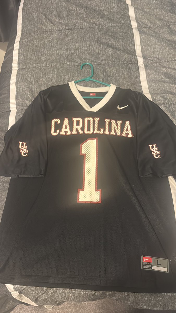 royality843's tweet photo. Yea I like my @nikestore @GamecockFB jersey better! Vintage https://t.co/btoCL71c7E