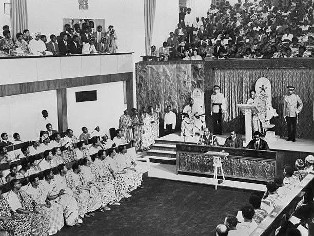 tecsper's tweet photo. Today in History: 1 July 1960 — Ghana became a Republic, marking a new chapter in the nation’s sovereignty. Dr. Kwame Nkrumah was sworn in as Ghana’s first President, after gaining independence from British colonial rule in 1957. https://t.co/rc3oXzy4ll