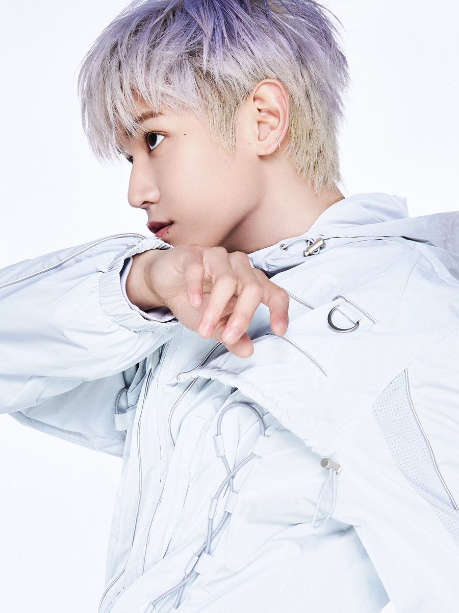 chi12120's tweet photo. てよょおたんじょうびおめでとう💚

#HAPPYTAEYONGDAY 
#다시_돌아온_태용이의_여름 
#TAEYONGat31StillWYLD https://t.co/AEVu5hVGgl