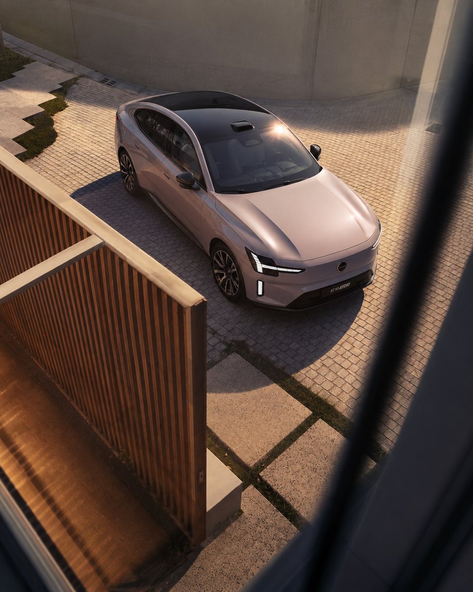 VolvoCarQA's tweet photo. Pure electric luxury. The ES90 is where performance meets sustainability at its finest.

الفخامة الكهربائية الخالصة. ES90 هو حيث يلتقي الأداء بالاستدامة بأفضل صورها.

#DOMASCO #VolvoES90 #ElectricSedan #PureLuxury https://t.co/hJEMc4ROAF
