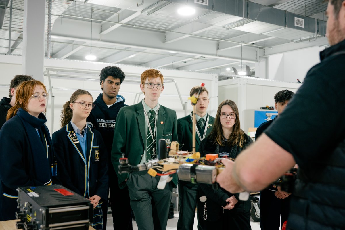 AirspeederHQ's tweet photo. Future engineers in the making 🚀

Great to host a STEM session and give students a behind-the-scenes look at @AirspeederHQ, our flying race cars, and the technology powering the future of motorsport.

#STEM #Airspeeder https://t.co/jCZNfz5YlW