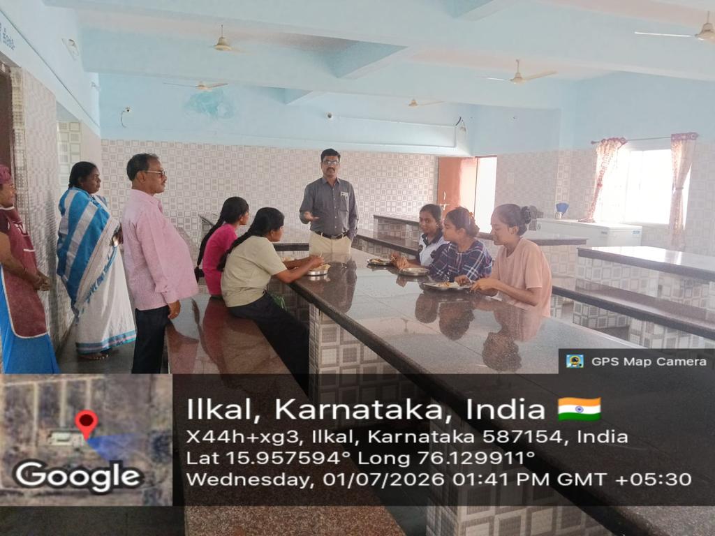 dswobagalkot's tweet photo. ಇಂದು ದಿನಾಂಕ : 01.07.2026 ರಂದು ಮೆಟ್ರಿಕ್ ನಂತರ ಬಾಲಕಿಯರ ವಸತಿ ನಿಲಯ ಇಲಕಲ್ ವಸತಿ ನಿಲಯಕ್ಕೆ ಅನಿರೀಕ್ಷಿತವಾಗಿ ಭೇಟಿ ನೀಡಲಾಯಿತು. https://t.co/0mVTOQAyWM