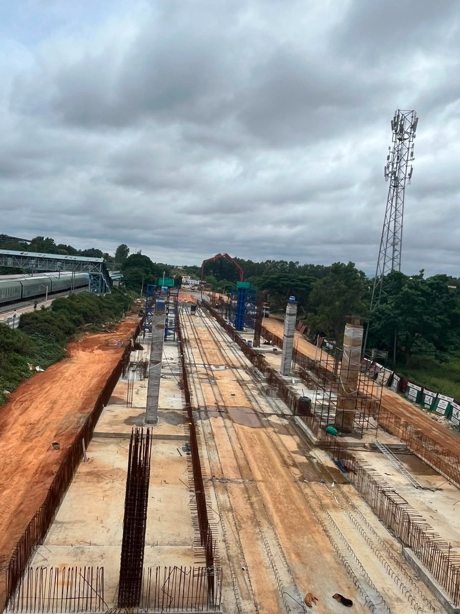 KridePrm's tweet photo. #Underway | BSTP_Updates | Corridor-4 | Kanaka Line | Package C4B
📍 Location: Rajankunte Station
Civil works are in progress at full pace at BSRP Rajankunte Terminal Station of Corridor-4 (Kanaka Line).
Work in Progress:
🔹 Raft concreting work in progress between Grid 7–6.
🔹 6 Pier casted for Rajankunte station.
🔹 Pier reinforcement and shuttering work in progress.
📸 Here are a few glimpses of the ongoing construction progress at Package C4B – BSRP.
#Bengaluru_Suburban_Rail_Project
#BSRP
@RailMinlndia
@AshwiniVaishnaw
@VSOMANNABJP
@MBPatil
@EIB @KfW_FZ_int
@chiefsecy_gok
@SWRRLY
@RVNL @PJB @NCC @Ltditd
@TheMetroRailGuy
@RailAnalysis
@MetroRailNewsHQ
@Railwhispers
@MetroRailToday_
@bengalurutrains
@moneycontrolcom
