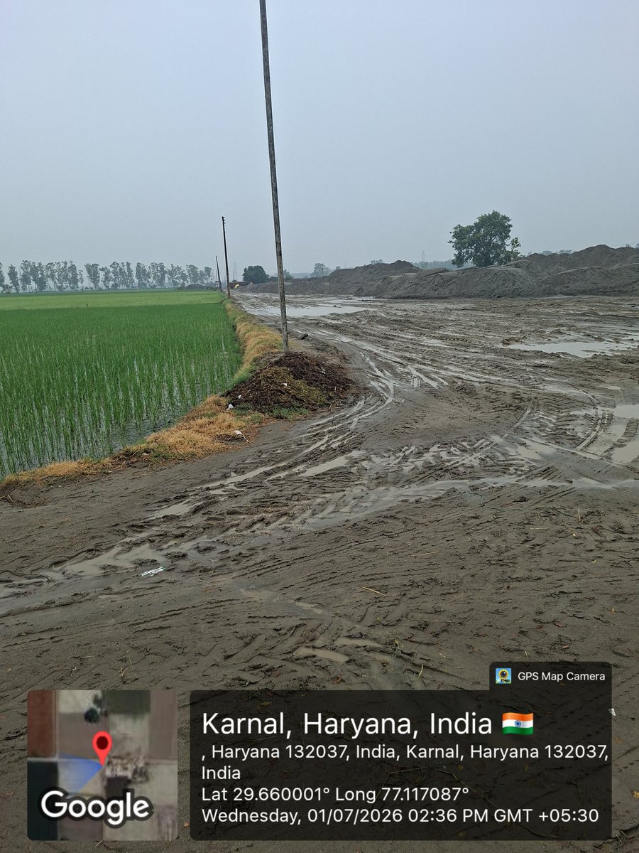 AmanJayestboy's tweet photo. करनाल के डबरकी पार जम्मुखाला  में घरों के पास भारी खनन का शोर और रेत का अवैध स्टॉक है। खनन के ट्रकों ने हमारी सड़कें पूरी तरह तोड़ दी हैं। स्कूल बसों ने आना बंद कर दिया है, जिससे बच्चे स्कूल नहीं जा पा रहे हैं। @cmohry @DCKarnal @HaryanaPwd #CMWindowHaryana @NayabSainiBJP https://t.co/yiClQY1aJL