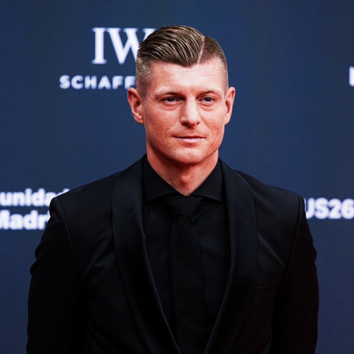 VibesFoot's tweet photo. 🗣️ Toni Kroos 🇩🇪 : « 𝗡𝗢𝗨𝗦 𝗡'𝗔𝗩𝗢𝗡𝗦 𝗣𝗔𝗦 𝗨𝗡 𝗦𝗘𝗨𝗟 𝗝𝗢𝗨𝗘𝗨𝗥 𝗗𝗘 𝗖𝗟𝗔𝗦𝗦𝗘 𝗠𝗢𝗡𝗗𝗜𝗔𝗟𝗘 ! 🤯👇

Nous avons des joueurs avec un potentiel de classe mondiale, 𝗠𝗔𝗜𝗦 𝗖𝗘𝗟𝗔 𝗡𝗘 𝗩𝗘𝗨𝗧 𝗣𝗔𝗦 𝗗𝗜𝗥𝗘 𝗤𝗨'𝗜𝗟𝗦 𝗟𝗘 𝗦𝗢𝗡𝗧. » 🥶 https://t.co/gEHeJm5hl3