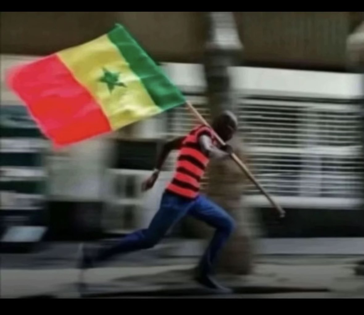 bacar_bml's tweet photo. Départ na dhh gayi
#senegalrkk #fifaworldcup https://t.co/VI88TikFha