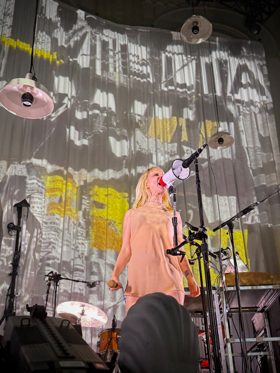 its_christee's tweet photo. Miss Paramour n.2 🩷🇳🇱 https://t.co/nMqXMAjnLp