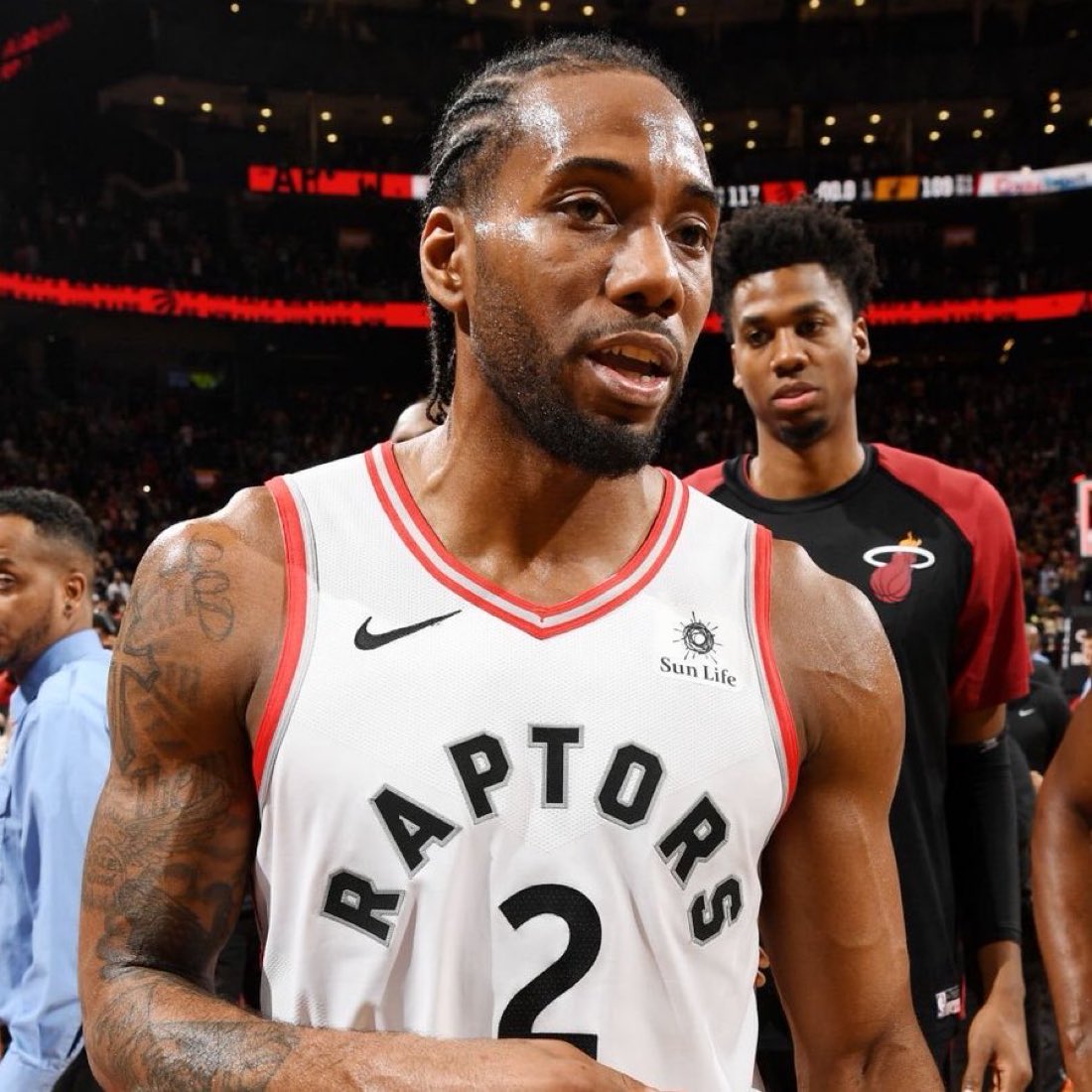 Fullcourtpass's tweet photo. Kawhi Leonard forced his way to the Raptors and they were the only team he wanted to play for, per @ShamsCharania https://t.co/2kn7BLFbUp