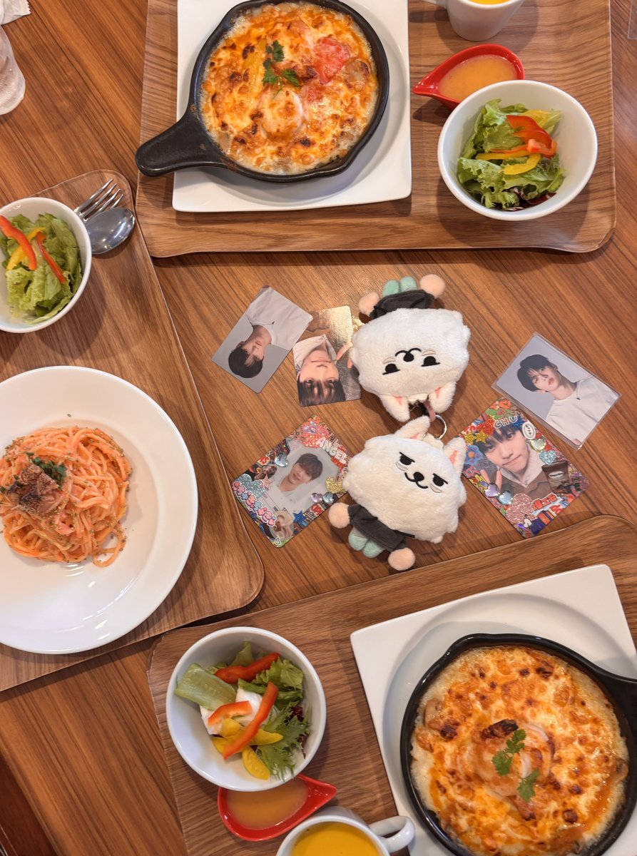 みんみん♡様の専用ページ 結構時間経ってしまったけど😅 6月生まれのハピバランチ会 雨酷い日で
