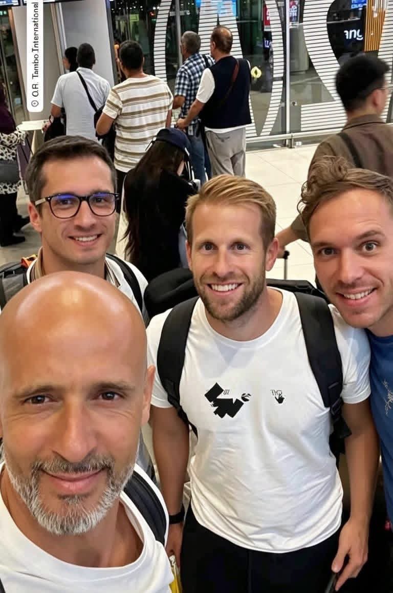 SundownsXtra_'s tweet photo. 🚨🇿🇦𝐍𝐄𝐖𝐒𝐅𝐋𝐀𝐒𝐇: Miguel Cardoso and his technical team have arrived  arrived! Manager Miguel Cardoso has officially touched down at OR Tambo, fresh from Europe! 🔥⚽ https://t.co/jdaGvmzosk