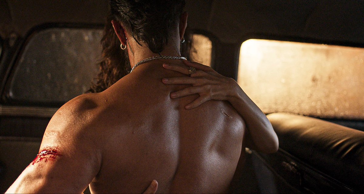 CreateHapl79250's tweet photo. @Toxic_themovie @LoyalYashFan Hot as fire 😭❤️ https://t.co/BrIadWGrjG