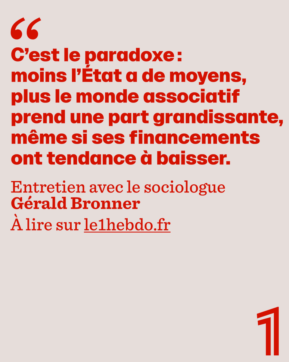 Le1hebdo's tweet photo. Dans ce numéro double réalisé en partenariat avec l’ONG Ashoka, le sociologue Gérald Bronner revient sur la loi de 1901 et l'importance du monde associatif pour la société. 

🗞️ En kiosque et en librairie
🔗 https://t.co/4SHRrSInXs https://t.co/uOpAaX5jLs