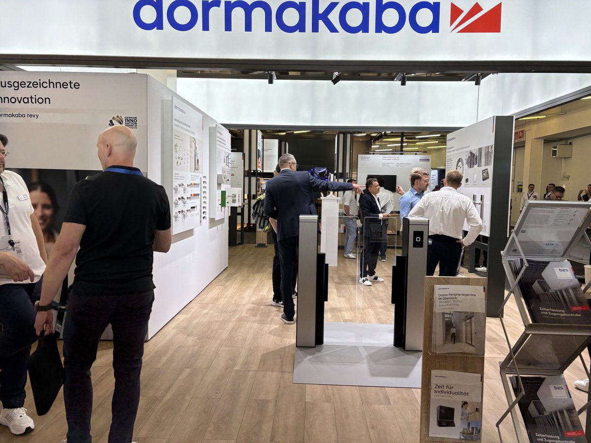 dormakabaDE's tweet photo. Unser Team ist bereit – die SicherheitsExpo 2026 kann beginnen.
Treffen Sie uns gemeinsam mit unseren Partnern Bavaria Zeitsysteme GmbH und tobler GmbH & Co. KG in Halle 1 | Stand B.04.
Wir freuen uns auf Ihren Besuch!
#SicherheitsExpo #Zutrittslösungen #dormakaba https://t.co/1PSQfn8xtN